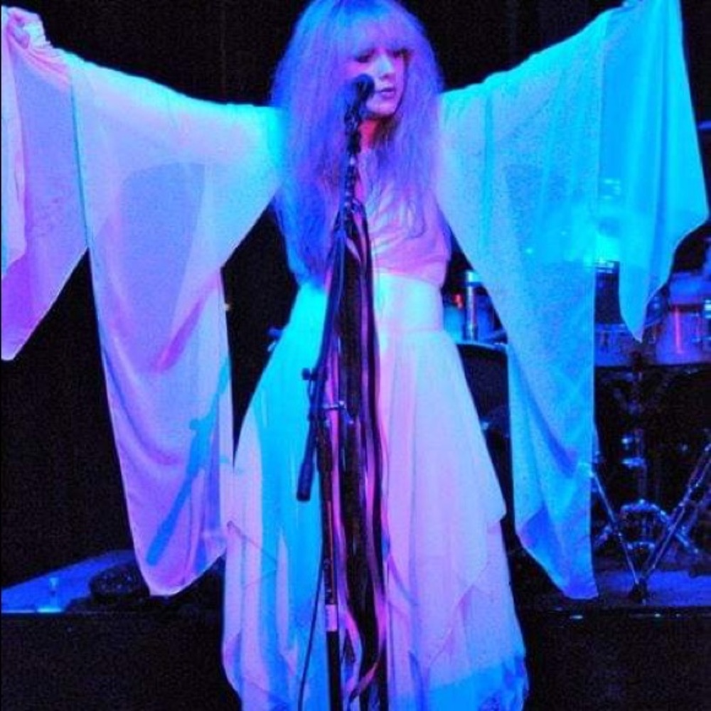 Meet your Posher, Nickolle